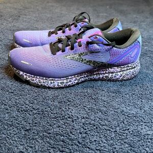 Women's Brooks Ghost 14 "Electric Cheetah" Running Shoe - size 9